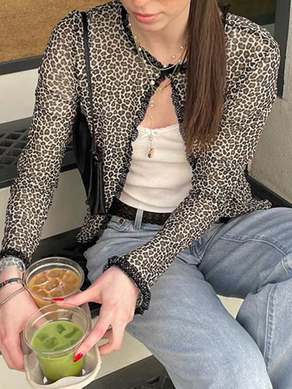 Cárdigan corto con estampado de leopardo en versión de manga larga