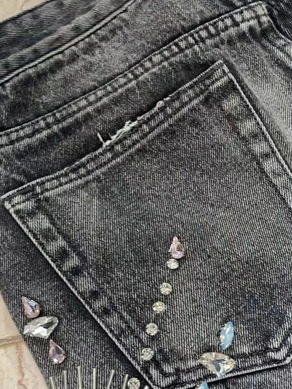 Shorts vaqueros rectos con diseño de diamantes