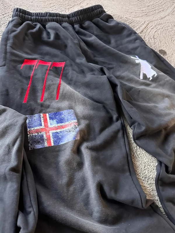 Traje de dos piezas con cremallera y estampado personalizado
