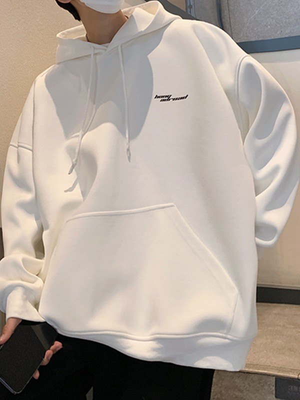 Sudadera con capucha y gráfico de letras en spray para hombre