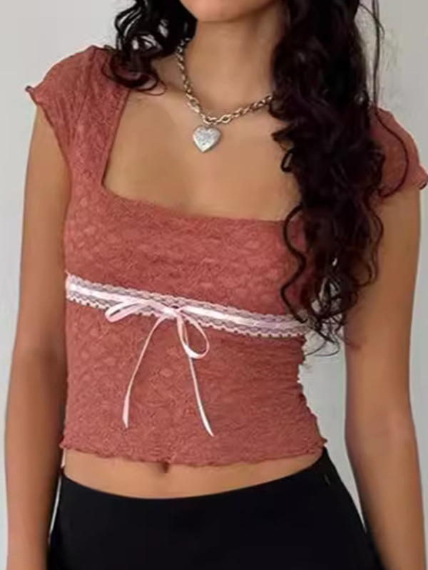Camiseta de manga corta con encaje